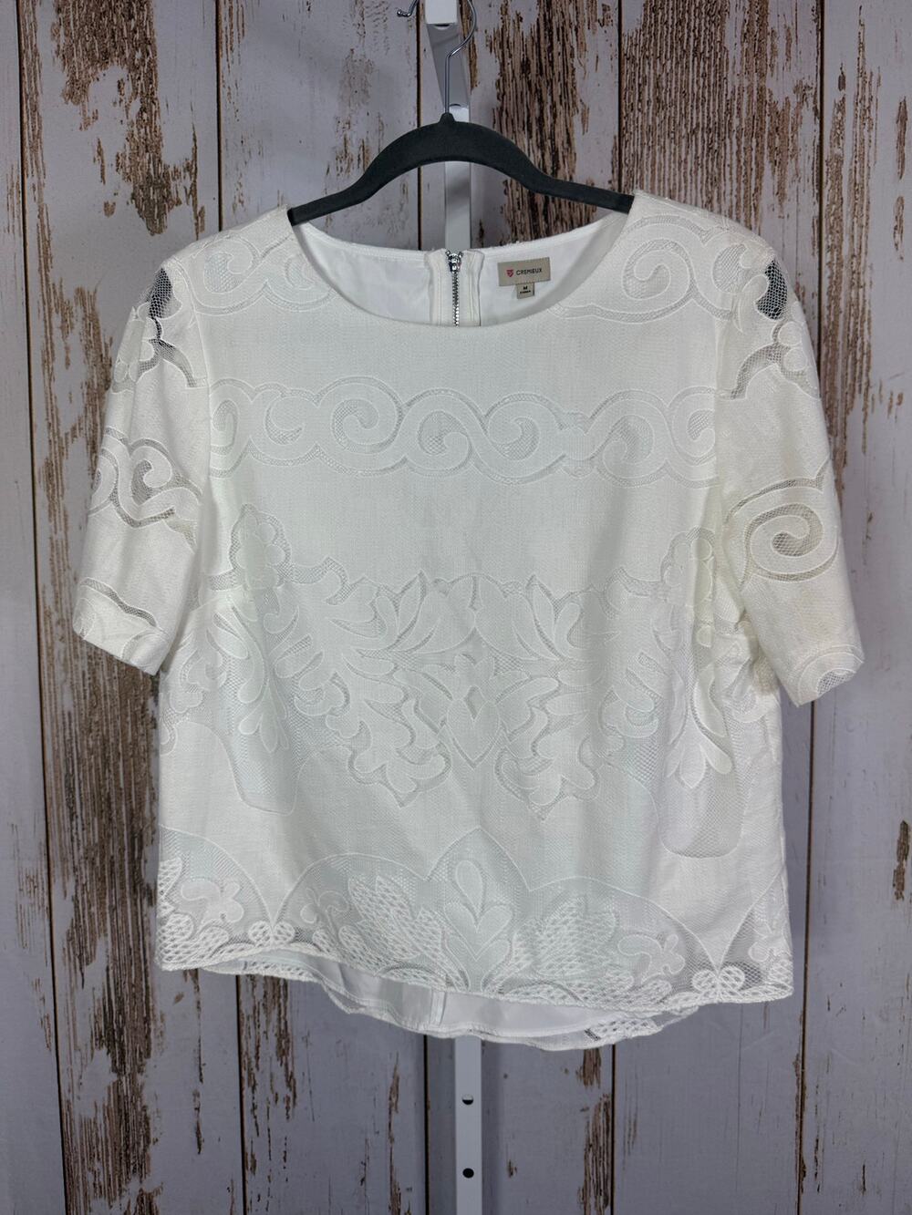 Cremieux, Lace Lined Cropped Blouse. Size Medium. In excellent condition!